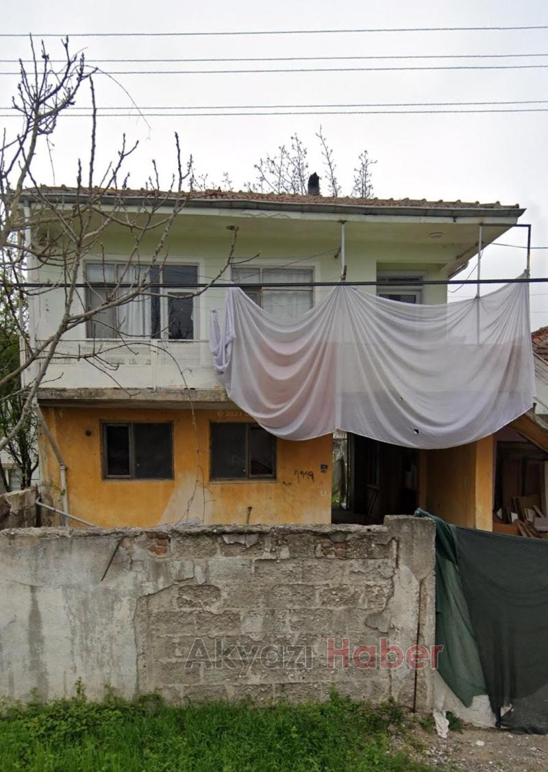 Balkondan düşen çocuk hayatını kaybetti