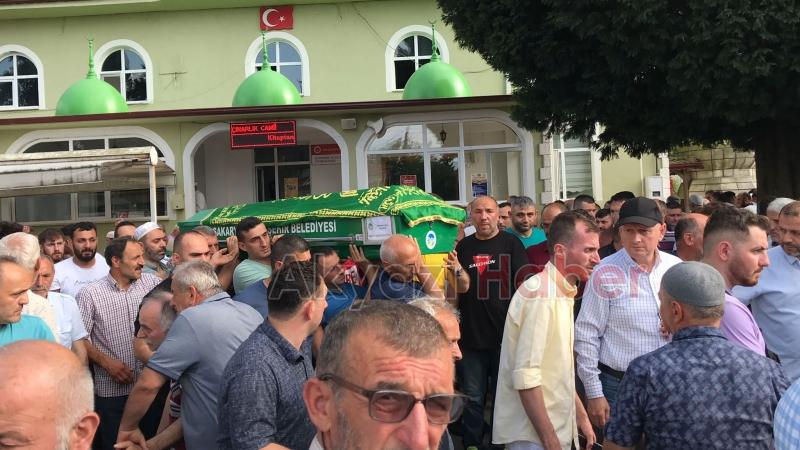 Halit Sandıkçıoğlu dualarla defnedildi.    