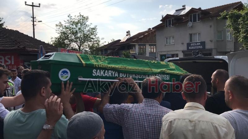 Halit Sandıkçıoğlu dualarla defnedildi.    