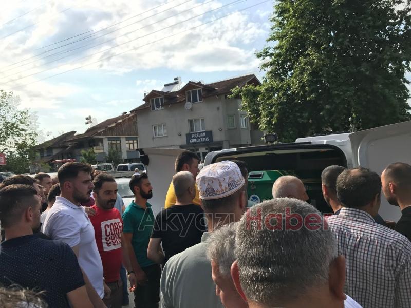 Halit Sandıkçıoğlu dualarla defnedildi.    