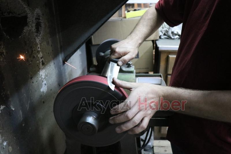 Normal günde 20, Kurban Bayramında 600 adet bıçak biliyorlar