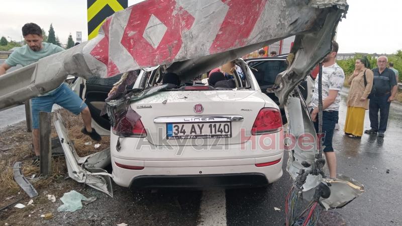 Bariyer aracın içinden geçti: 3 yaralı