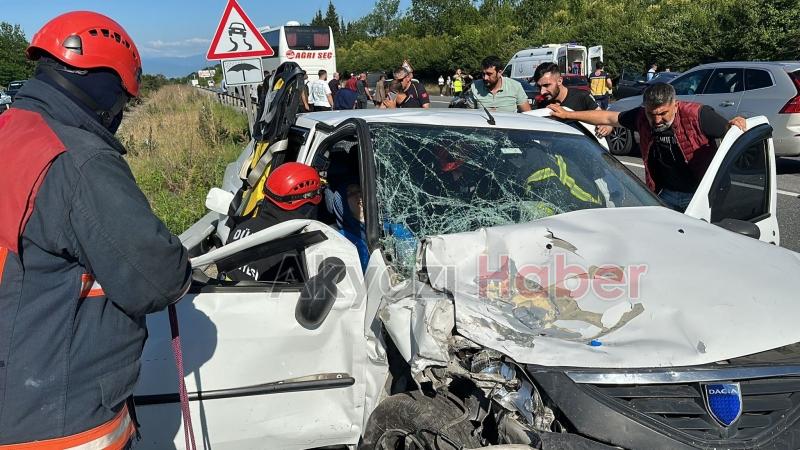 otoyolda kaza 12 yaralı