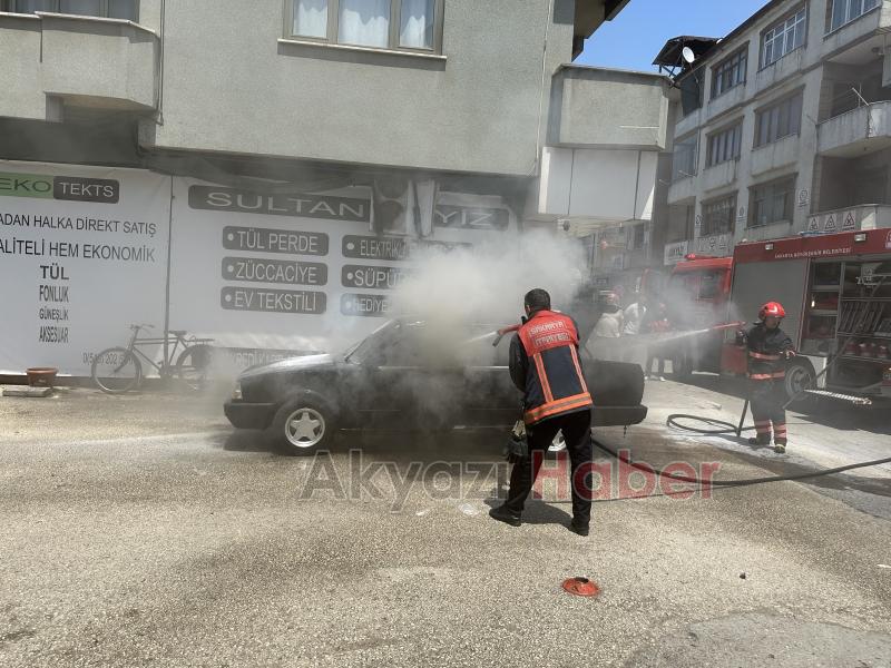 Otomobili kül olmaktan itfaiye kurtardı