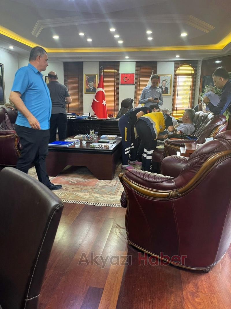 Belediye Başkanının makamında iş adamını silahla vurdu