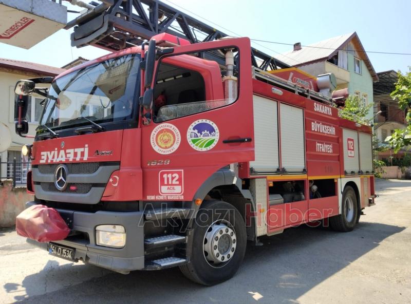 Yavru kedinin imdadına itfaiye yetişti