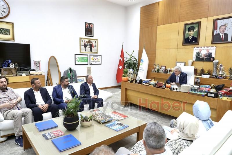 Başkan Yüce AK Parti Akyazı Teşkilatını misafir etti