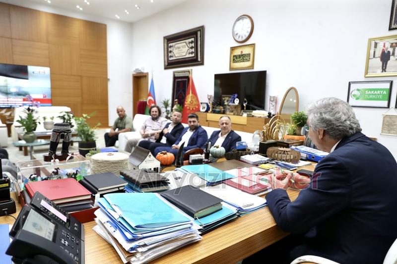 Başkan Yüce AK Parti Akyazı Teşkilatını misafir etti