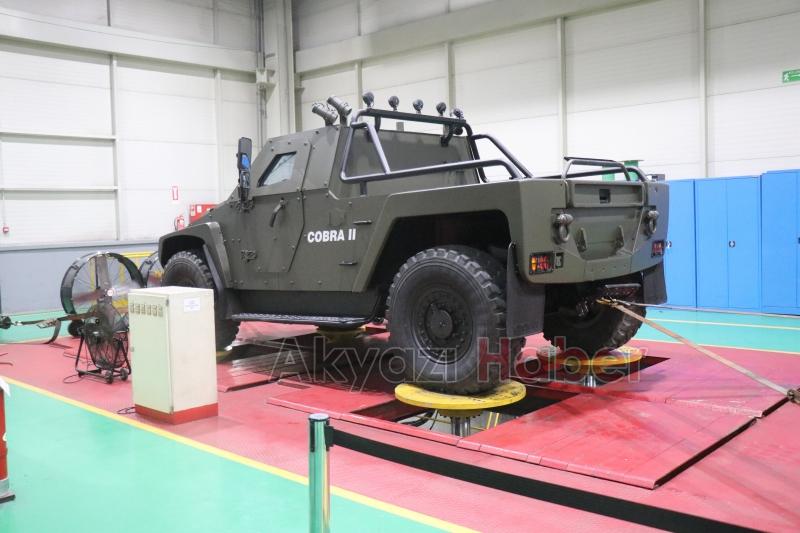 Sakaryada üretilen ağır sınıf paletli insansız zırhlı aracı görücüye çıktı