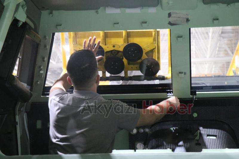 Sakaryada üretilen ağır sınıf paletli insansız zırhlı aracı görücüye çıktı