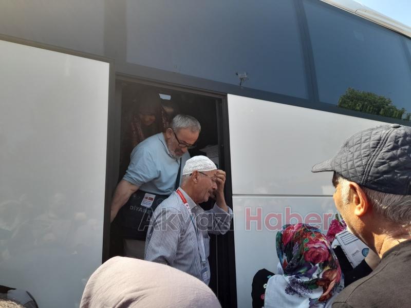 Akyazı'da hacılar için karşılama töreni