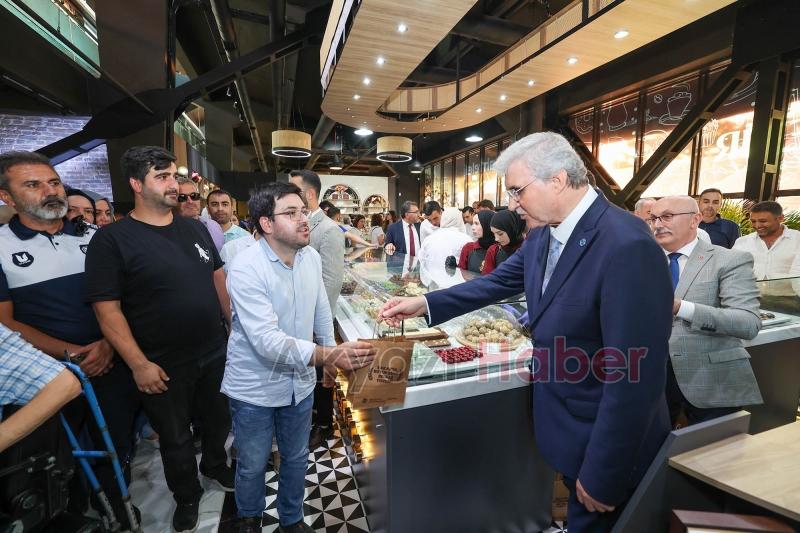 Nehir Çikolata, hizmete açıldı