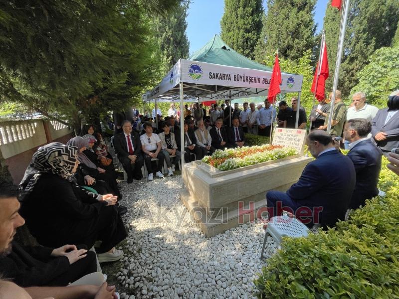 15 Temmuz şehidi özel harekat polisi Sakarya'da mezarı başında anıldı