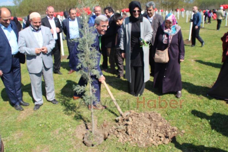 15 Temmuz Şehitleri ve Milli İrade Ormanı'nı dikenlerle kaplı