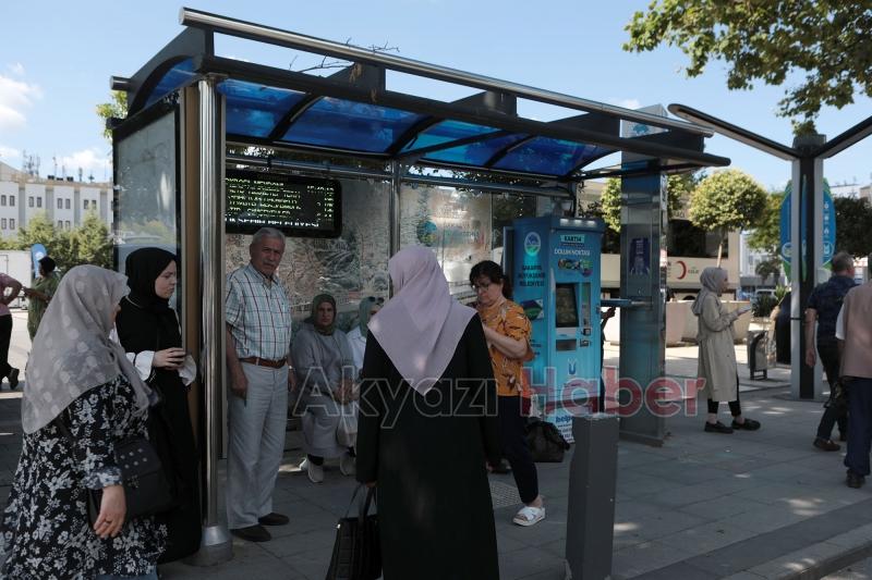 Büyükşehir akıllı durakları devreye aldı