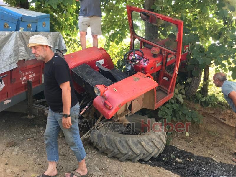 Arı kovanı yüklü traktör kaza yaptı