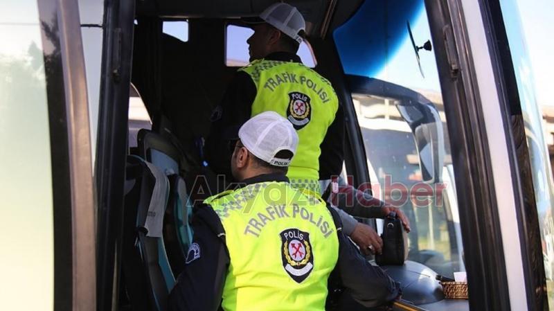 Firariler otobüste yakalandı