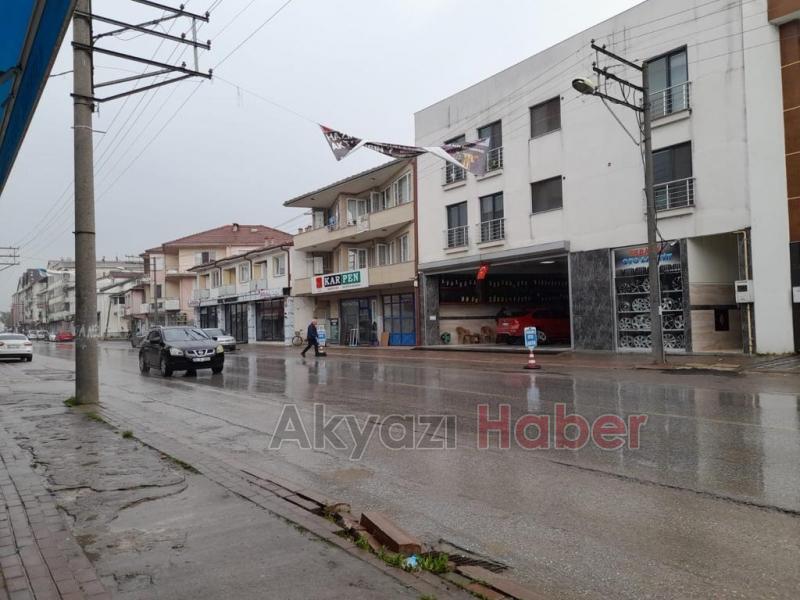   Akyazı Sahipsiz 3 ay sonra asfaltlanacak caddelerde çalışma yok