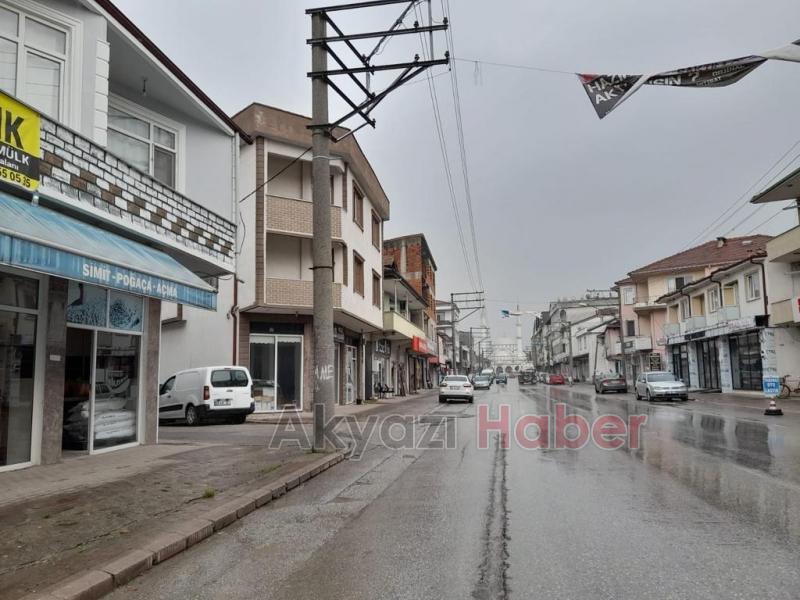   Akyazı Sahipsiz 3 ay sonra asfaltlanacak caddelerde çalışma yok