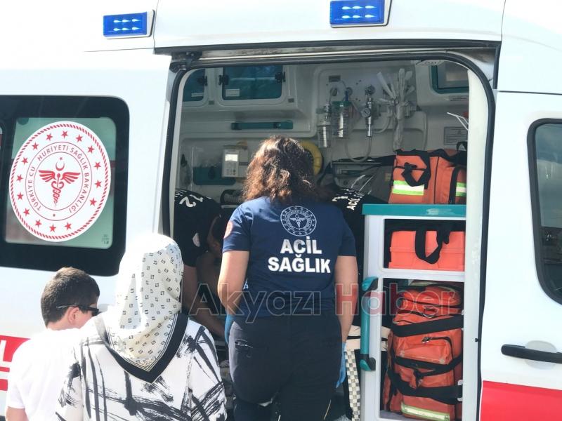 Otomobil minibüse çarptı