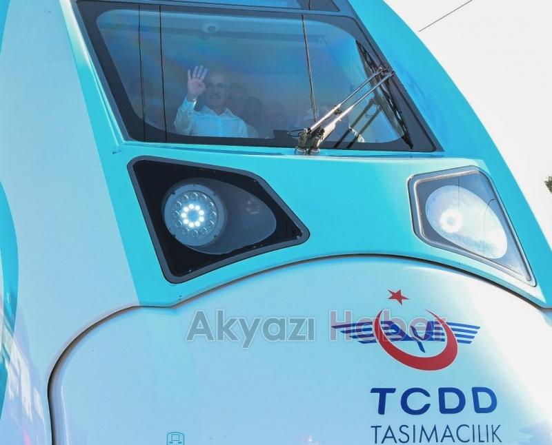 Bakan Sakarya'da Milli Elektrikli Tren’i test etti