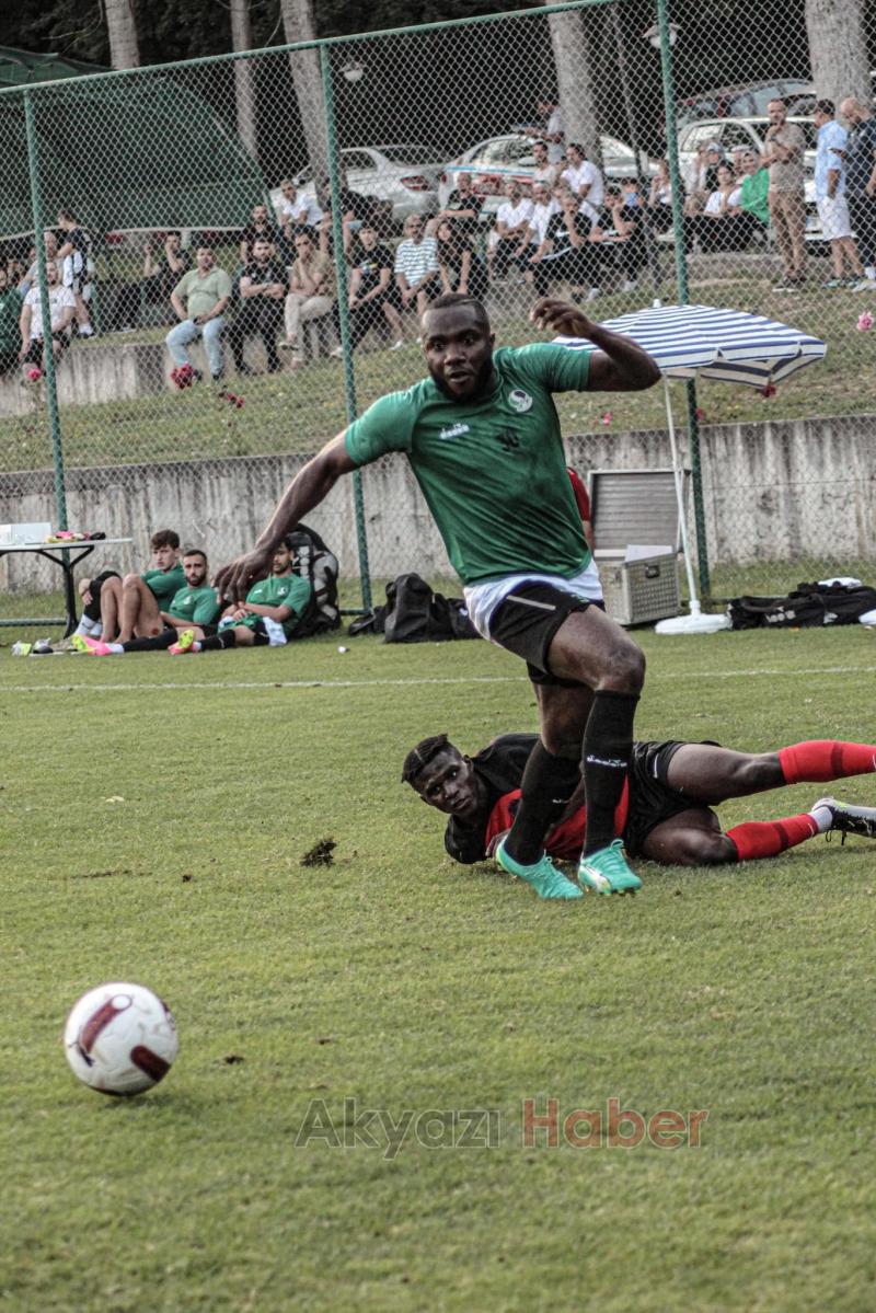 Sakaryaspor ikinci hazırlık maçında berabere kaldı