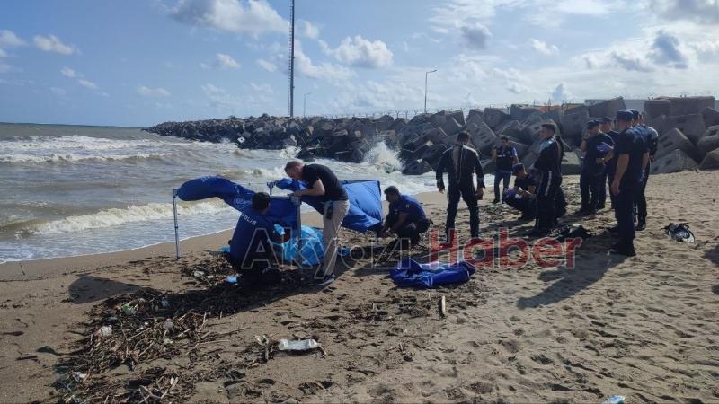 Karasuda sahile ceset vurdu