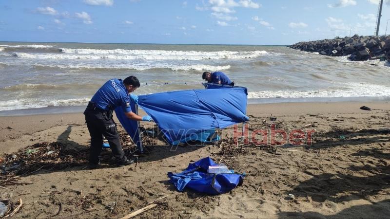 Karasuda sahile ceset vurdu