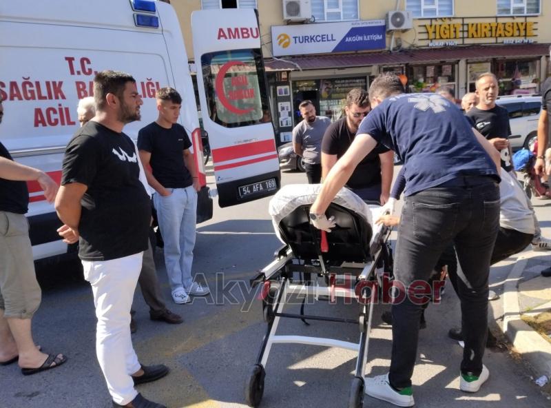 Araca çarpan motosikletli yaralandı