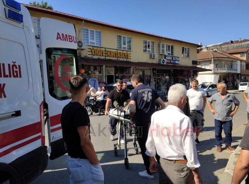 Araca çarpan motosikletli yaralandı