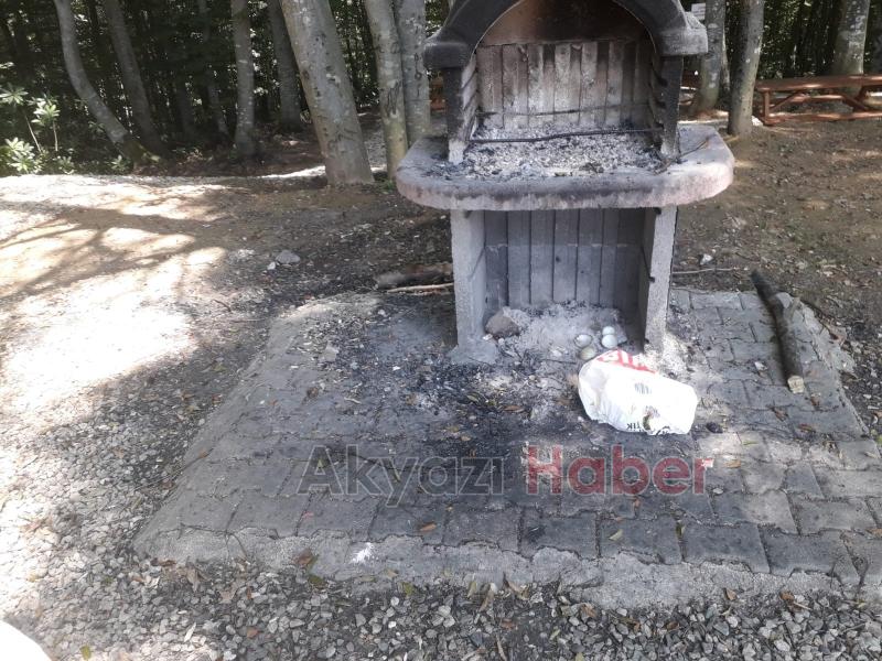 Güzlek Mesire Alanını çöplüğe çevirdiler