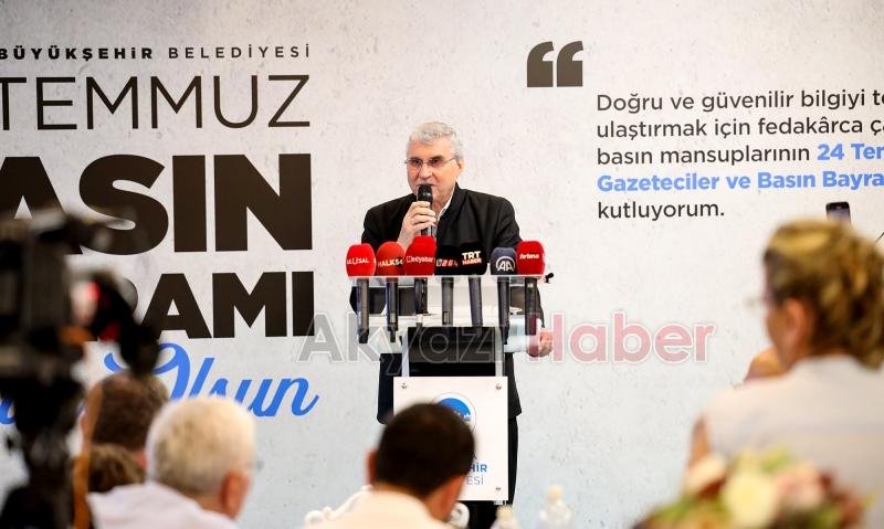 Ekrem Yüce Basın Bayramı’nda gazetecilerle buluştu
