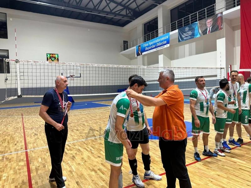 Akyazıda voleybol turnuvası