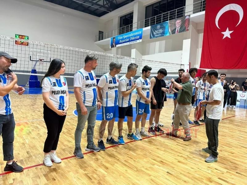 Akyazıda voleybol turnuvası