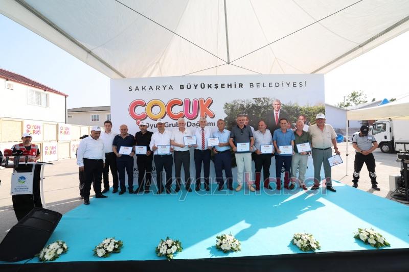 81 mahalleye oyun grupları teslim edildi