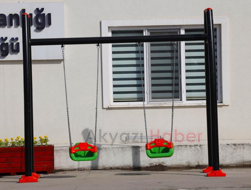 81 mahalleye oyun grupları teslim edildi