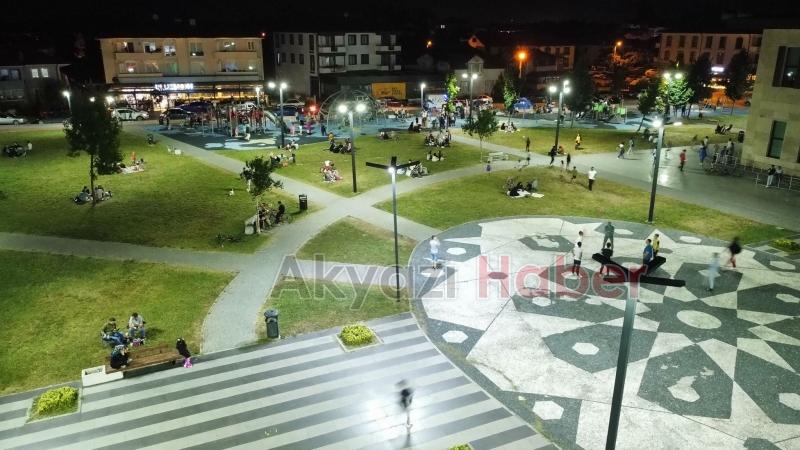 Akyazılılar parka akın etti