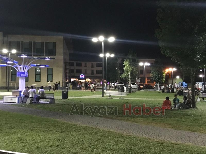 Akyazılılar parka akın etti