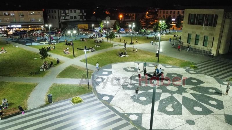 Akyazılılar parka akın etti