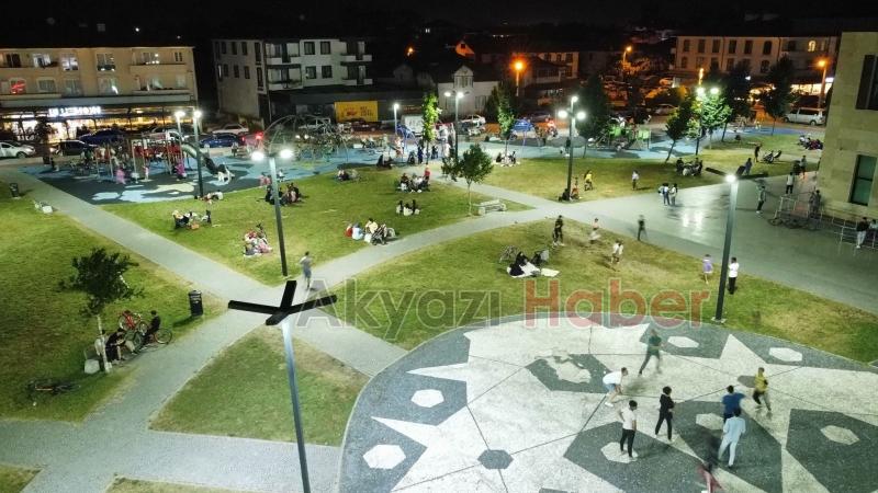 Akyazılılar parka akın etti