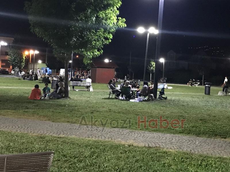 Akyazılılar parka akın etti
