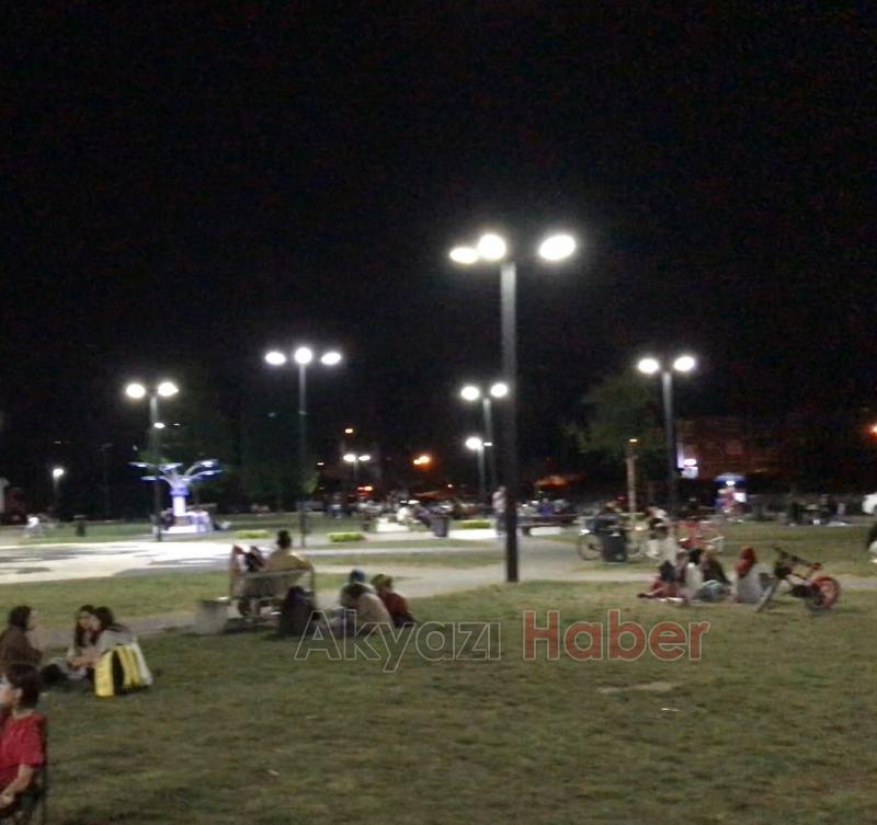 Akyazılılar parka akın etti