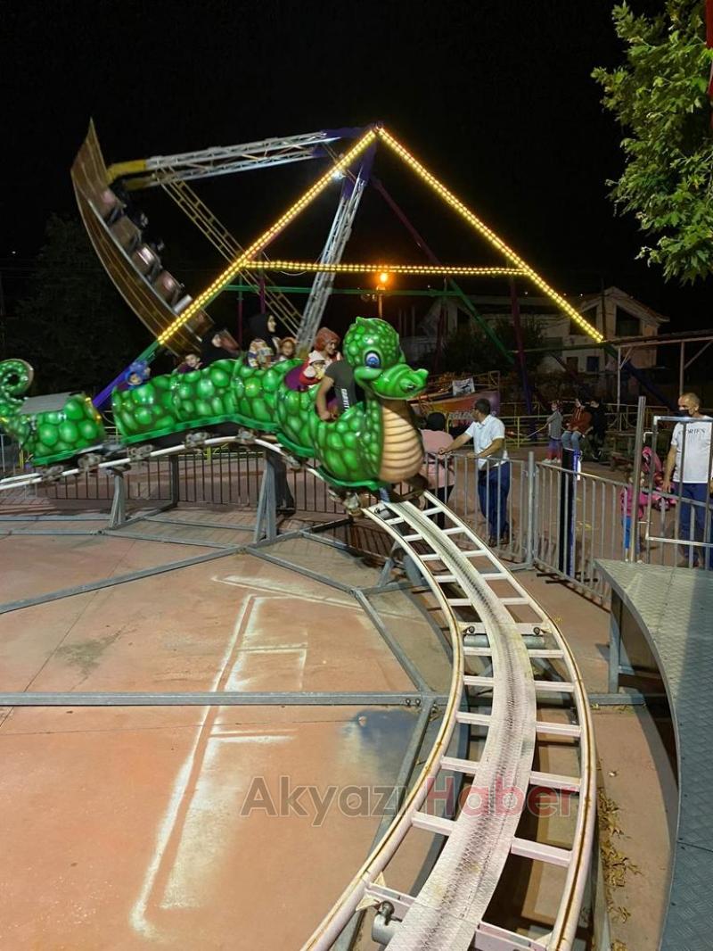 Eğlence'nin adresinde aşure ziyafeti