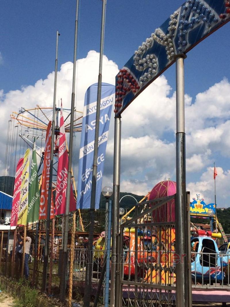 Eğlence'nin adresinde aşure ziyafeti