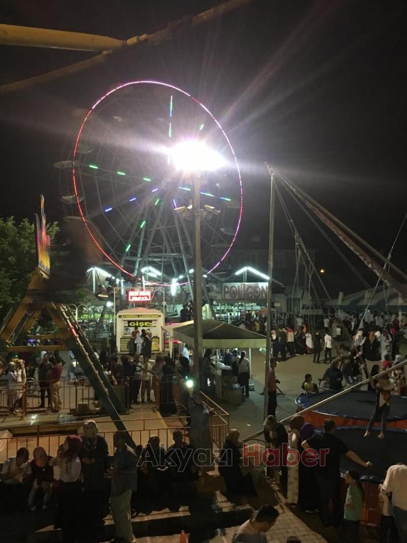 Eğlence'nin adresinde aşure ziyafeti