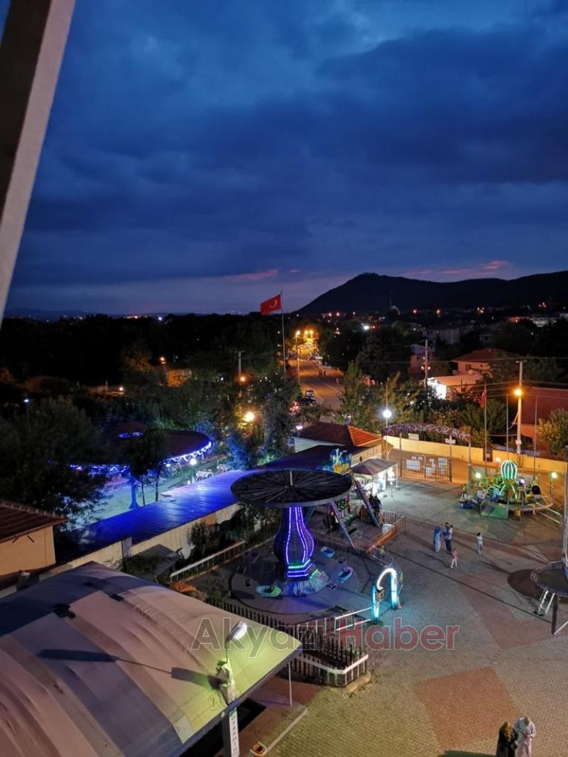 Eğlence'nin adresinde aşure ziyafeti