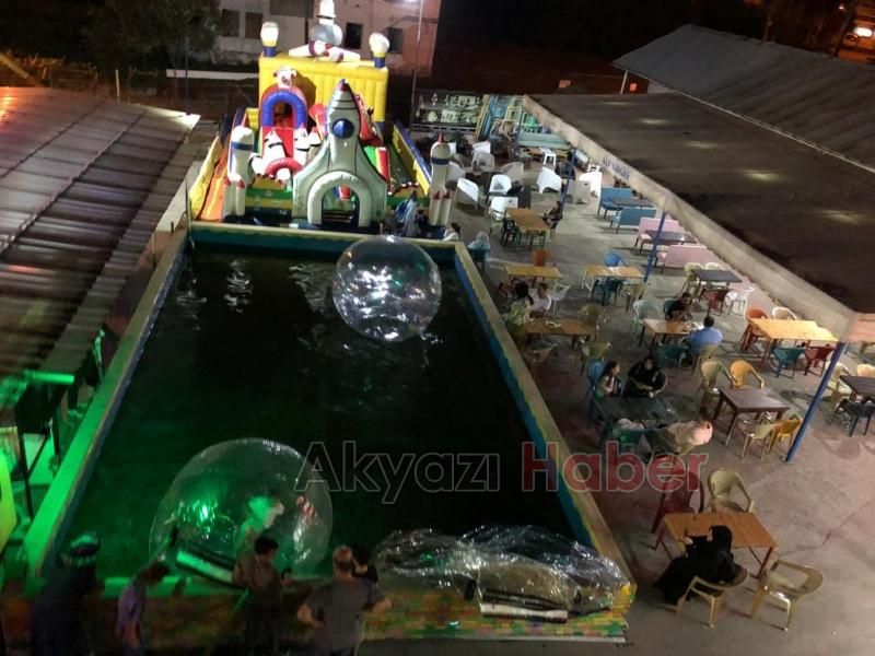 Eğlence'nin adresinde aşure ziyafeti