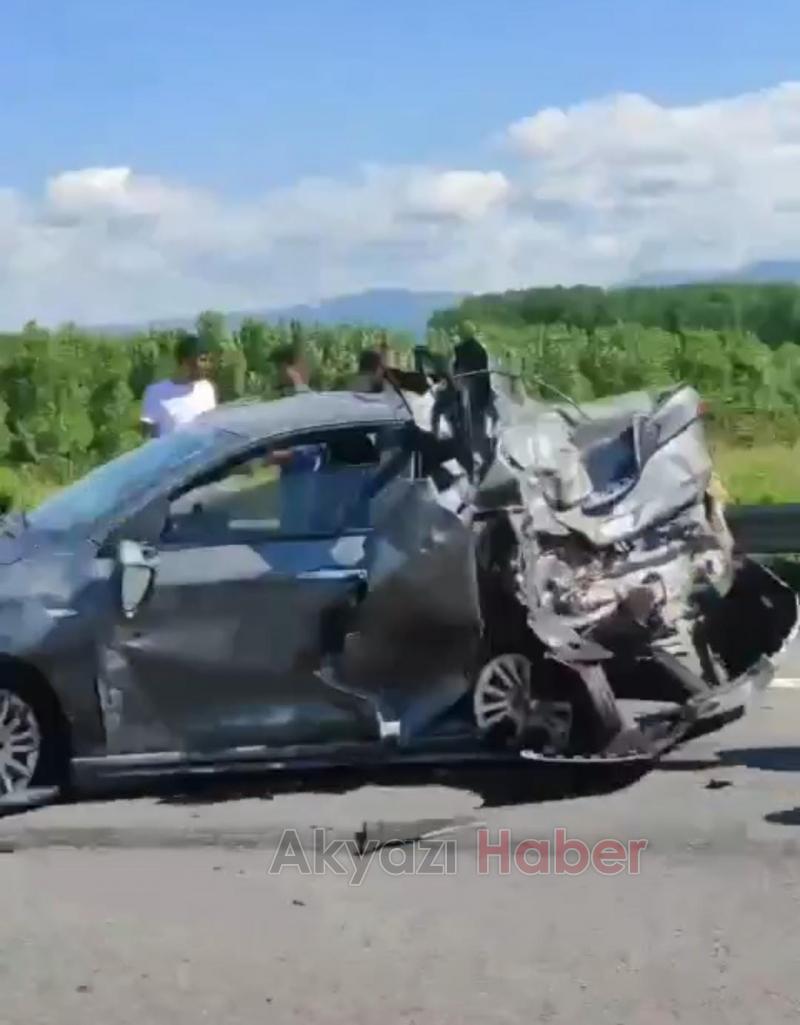 Otoyolda tır otomobili biçti