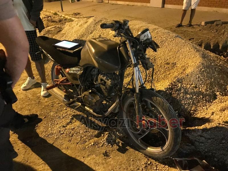 Kaza yapan motosikletli yaralandı