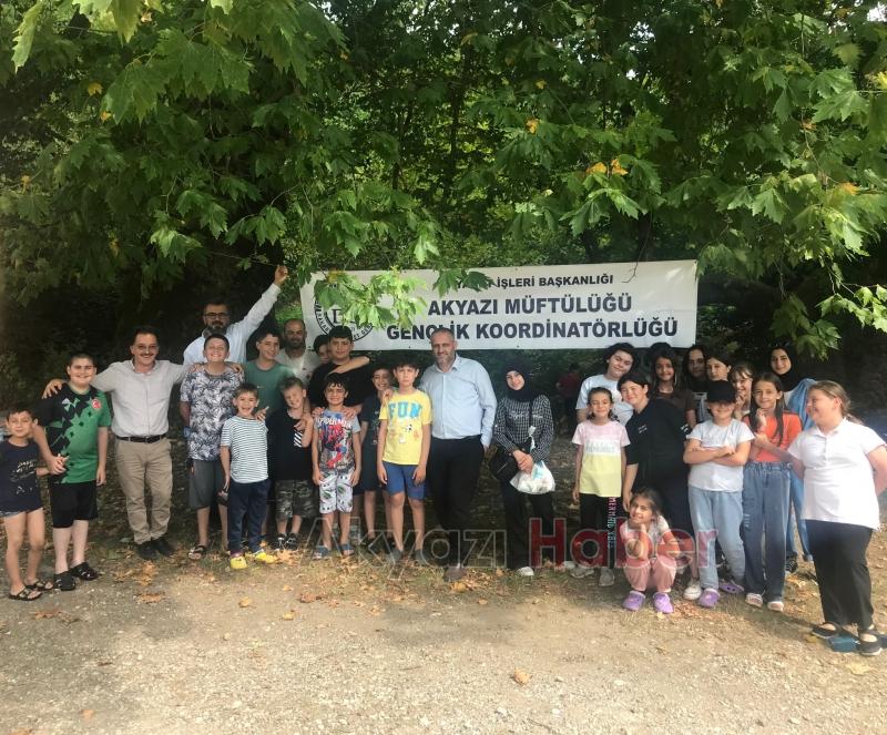 Yaz Kur'an Kursuna katılan öğrencilere piknik